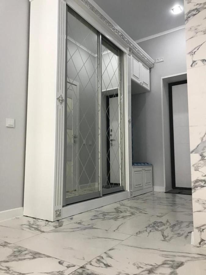 Люкс Апартаменты На Назарбаева Uralsk Extérieur photo
