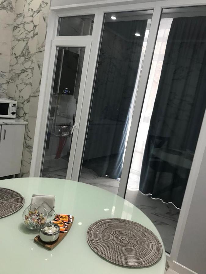 Люкс Апартаменты На Назарбаева Uralsk Extérieur photo