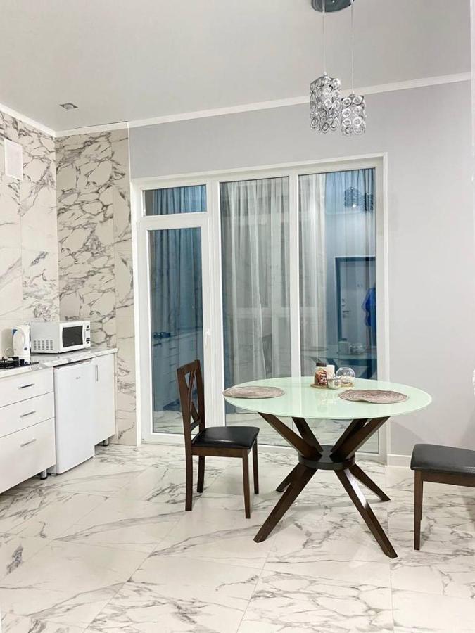 Люкс Апартаменты На Назарбаева Uralsk Extérieur photo