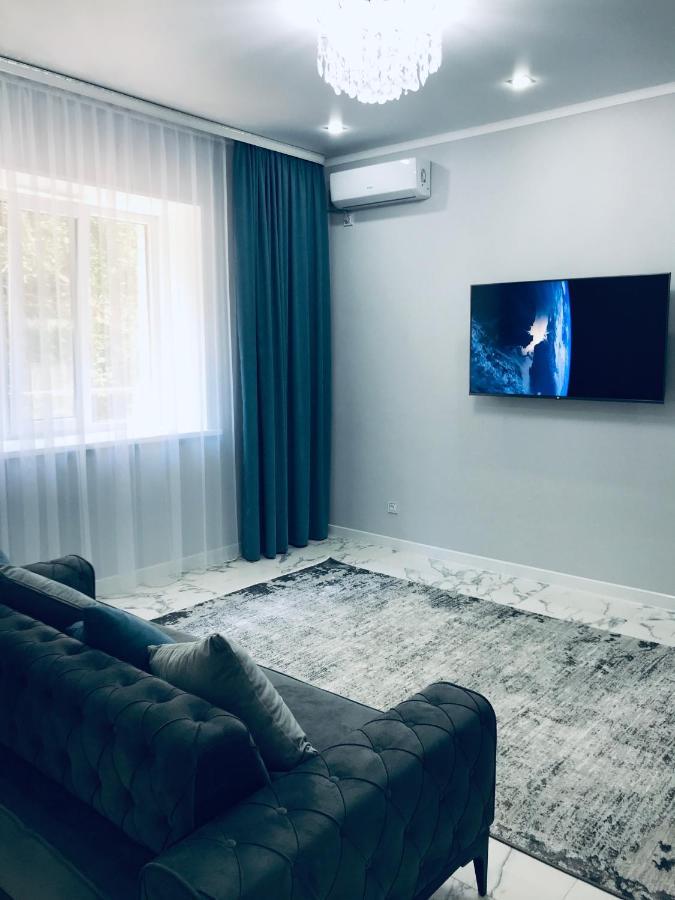 Люкс Апартаменты На Назарбаева Uralsk Extérieur photo