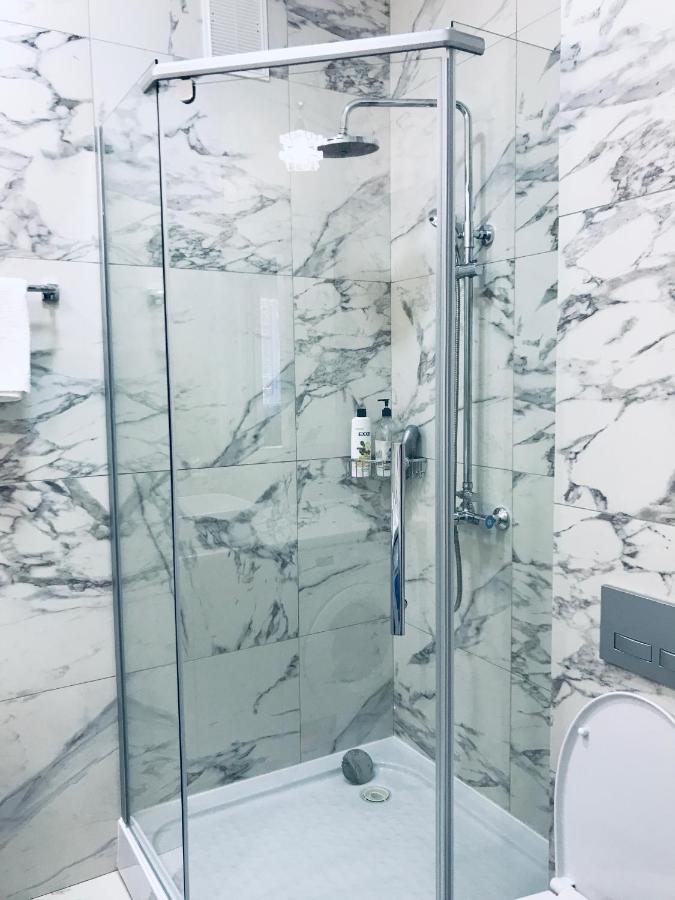 Люкс Апартаменты На Назарбаева Uralsk Extérieur photo